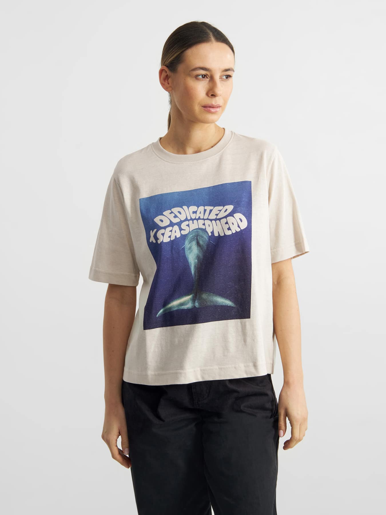 T Shirt Vadstena Hemp Dolphintail Dedicated Vanillawhite Whitecap Gray 01